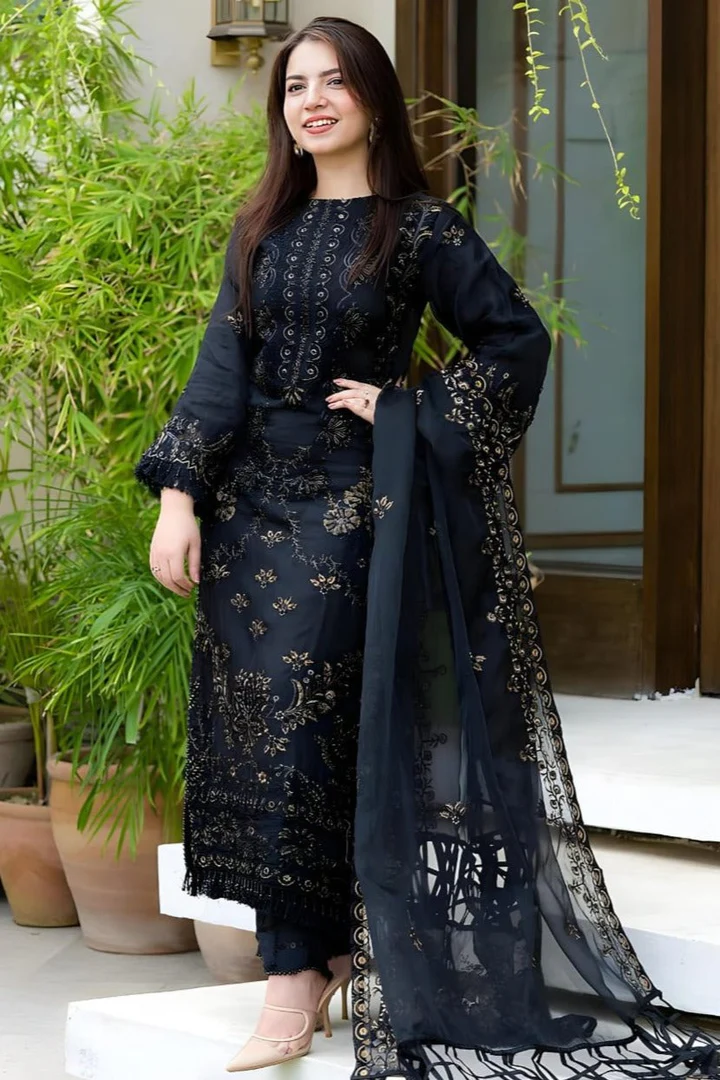 SR-32 Un-Stitched Lawn Embroidered 3pc With Organza Embroidered Dupatta