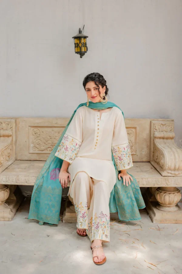 Fcc-882 off white Dhanak Embroidered three piece With Woolen Duppata